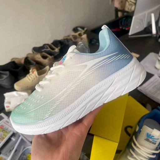 Women's sneakers