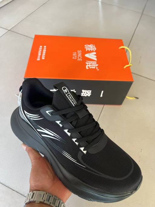 Women's sneakers